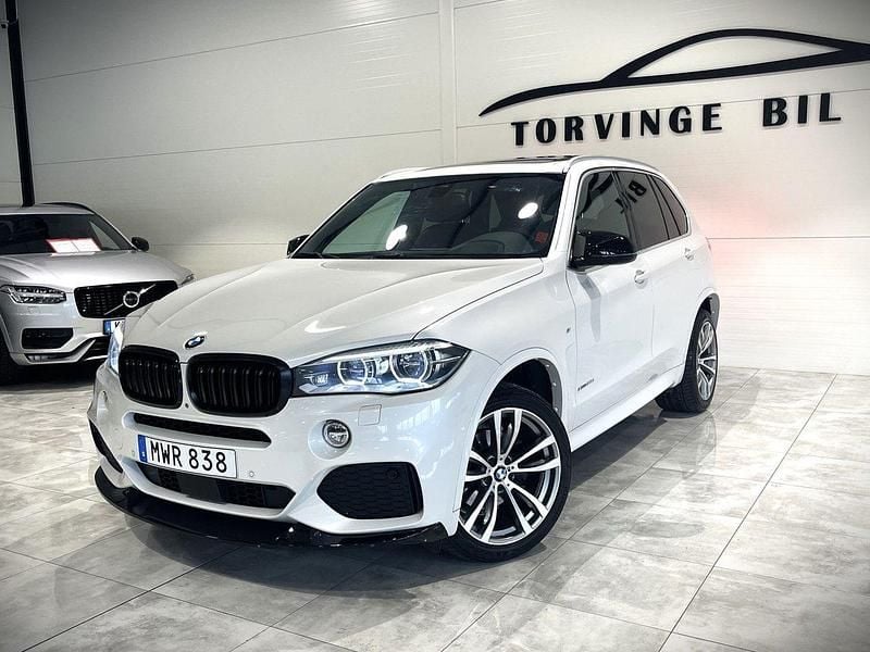 Vit Begagnad 2015 BMW X5 M Sport SUV | 394 900 kr (Lite dyr) - Bild 1/4