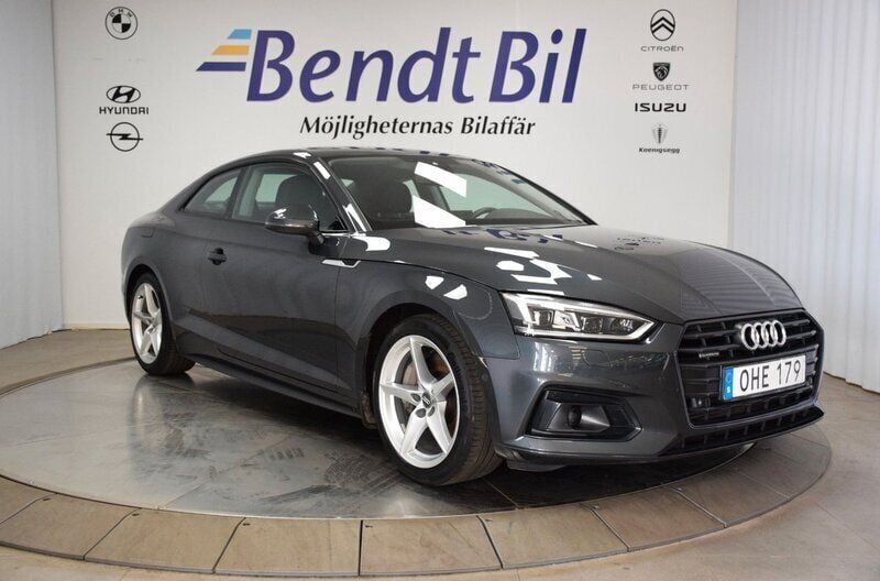Grå Begagnad 2017 Audi A5 Sportkupé | 289 500 kr (Marknadspris) - Bild 1/3