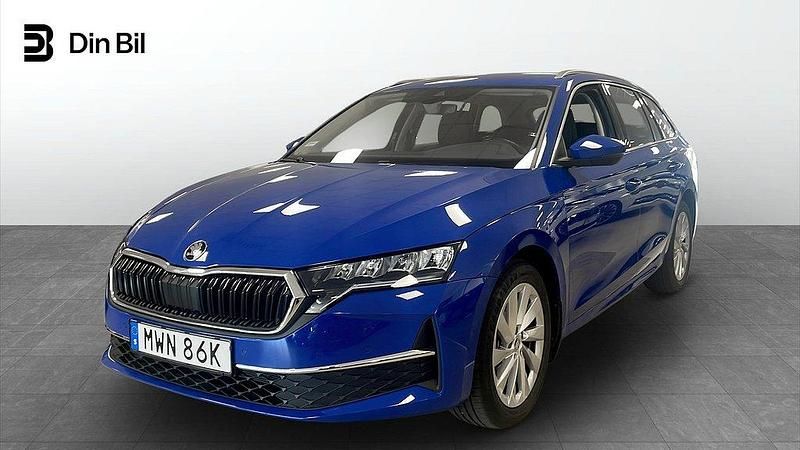 Blå (energy blue) Begagnad 2024 Skoda Octavia Selection Kombi | 299 900 kr (Marknadspris) - Bild 1/4