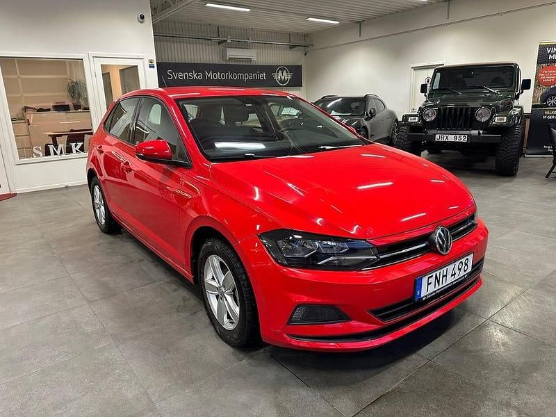 Röd Begagnad 2018 VW Polo Halvkombi | 99 900 kr (Bra pris) - Bild 1/4