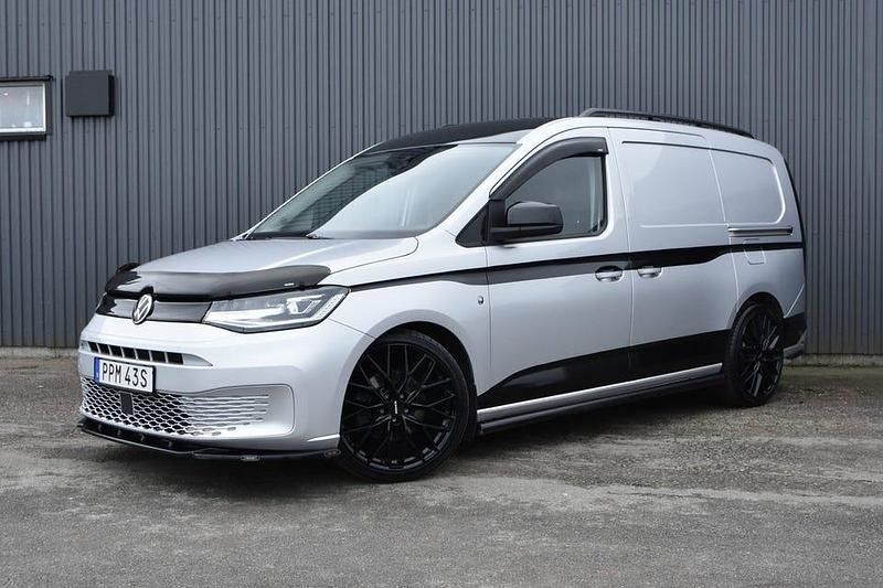 Silver Begagnad 2022 VW Caddy Maxi Edition Minibuss | 379 900 kr - Bild 1/4