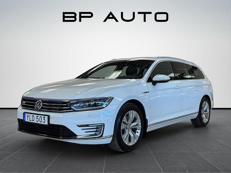 Begagnad VW Passat GTE 156 HK (114 kW) 2017 Vit Kombi