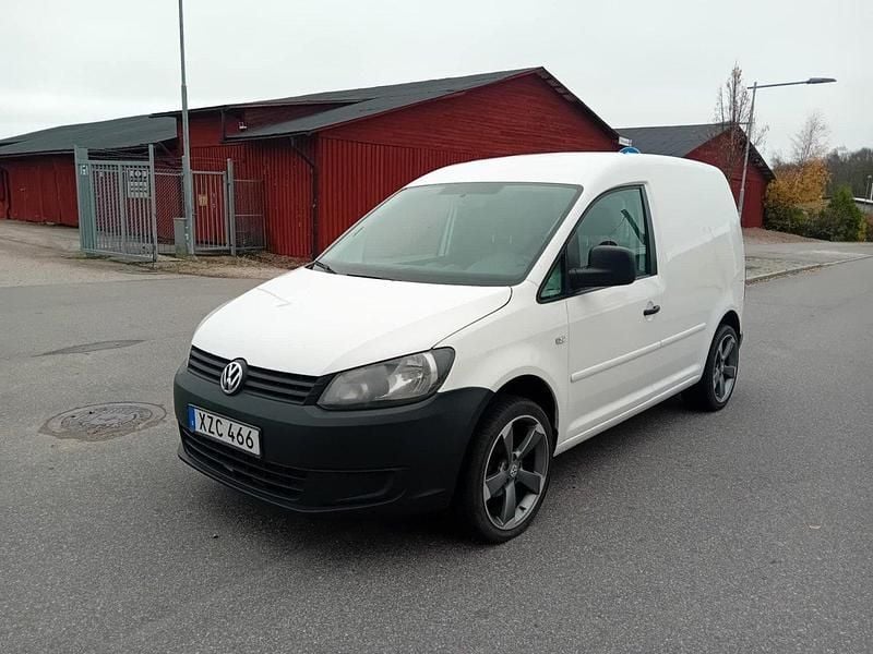Vit Begagnad 2014 VW Caddy Minibuss | 47 500 kr (Superpris) - Bild 1/4