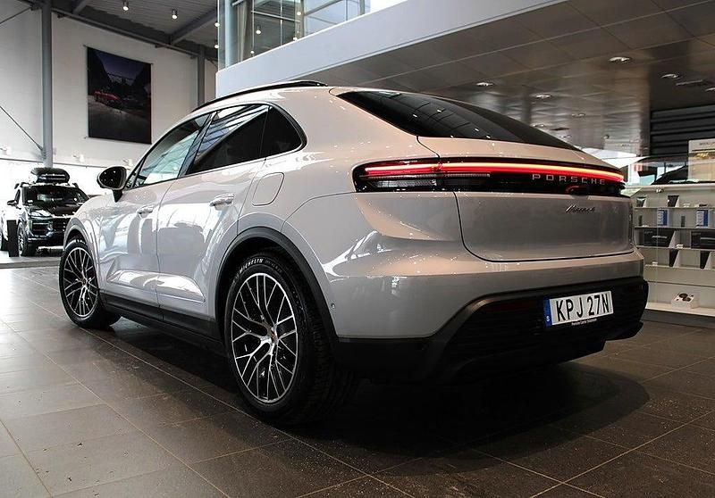 Ny Porsche Macan 330 kW (449 HK) 2025 Ljusgrå SUV