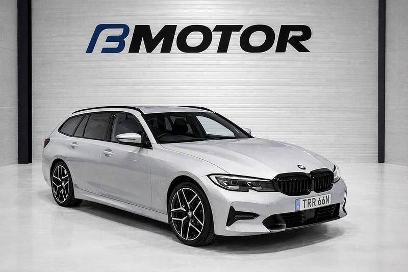 Begagnad BMW 330 292 HK (214 kW) 2021 Silver Kombi
