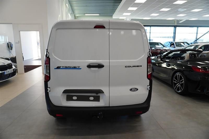 Ny Ford E-Transit 2026 Vit Van