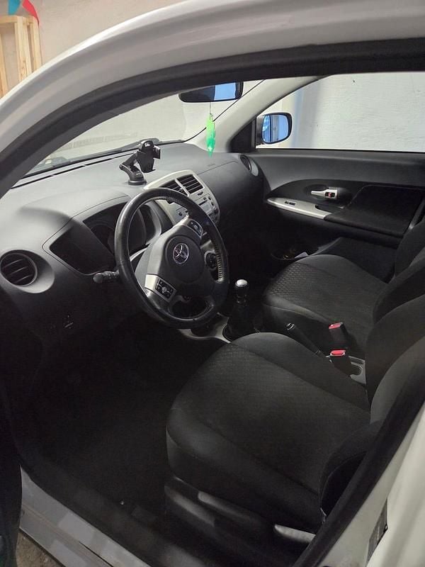 Begagnad 2010 Toyota Urban Cruiser Halvkombi | 28 000 kr (Marknadspris) - Bild 1/4