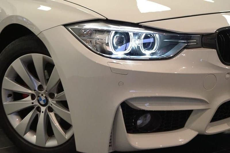Begagnad BMW 318 144 HK (105 kW) 2012 Vit Sedan