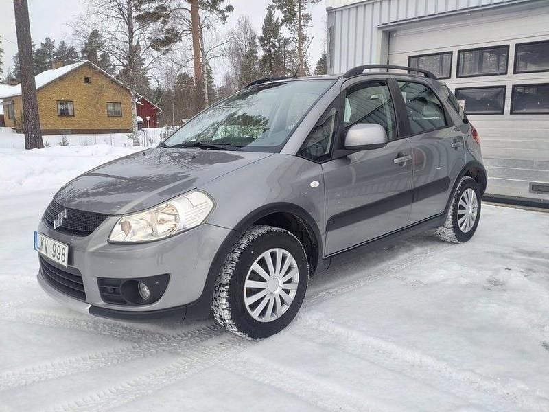 Begagnad Suzuki SX4 107 HK (78 kW) 2008 Grå Kombi