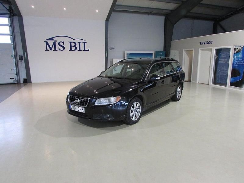 Svart Begagnad 2010 Volvo V70 Momentum Kombi | 39 900 kr (Superpris) - Bild 1/4
