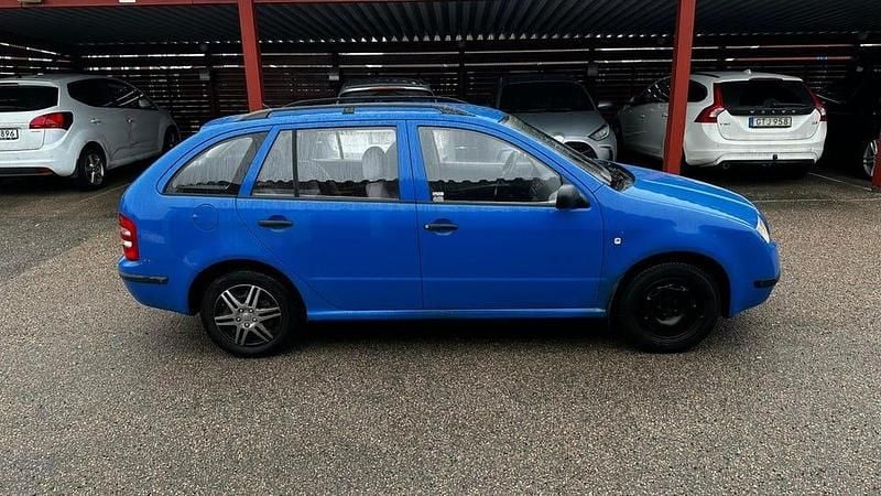 Begagnad Skoda Fabia 68 HK (50 kW) 2003 Kombi