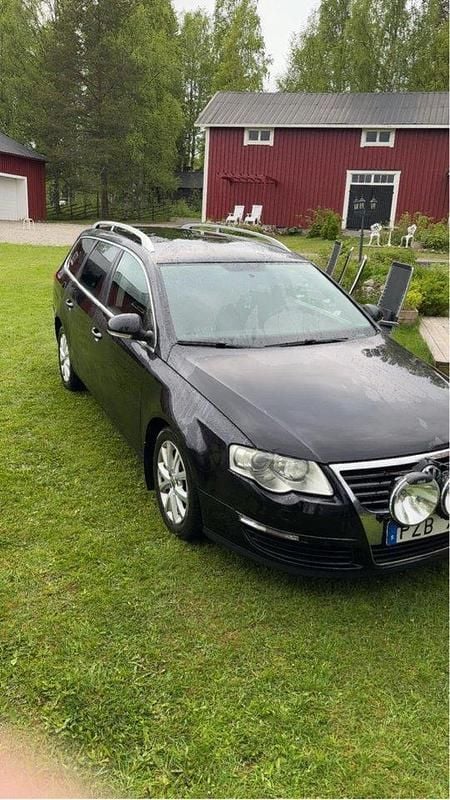 Svart Begagnad 2008 VW Passat Sportline Kombi | 15 000 kr (Bra pris) - Bild 1/3