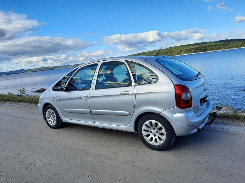 Silver Begagnad 2003 Citroën Xsara Picasso Minibuss | 7 999 kr (Superpris) - Bild 1/1