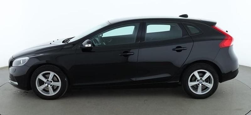 Svart Begagnad 2016 Volvo V40 Kinetic Halvkombi | 65 000 kr - Bild 1/1