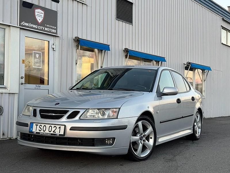 Grå Begagnad 2002 Saab 9-3 Vector Sedan | 34 900 kr (Marknadspris) - Bild 1/4