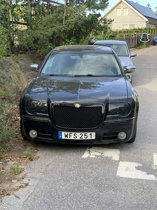 Svart Begagnad 2005 Chrysler 300C Sedan | 37 999 kr (Superpris) - Bild 1/4