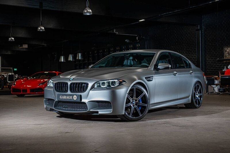 Begagnad 2015 BMW M5 Competition Edition Sedan | 599 555 kr - Bild 1/4