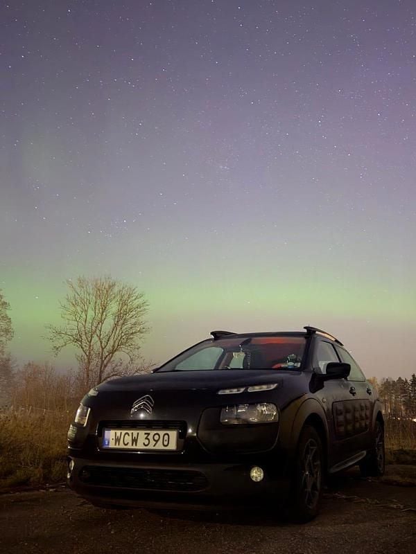 Begagnad 2014 Citroën C4 Cactus PureTech Halvkombi | 69 000 kr (Lite dyr) - Bild 1/4