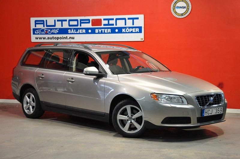 Ljusbrun (brun) Begagnad 2009 Volvo V70 Kombi | 52 800 kr (Marknadspris) - Bild 1/4