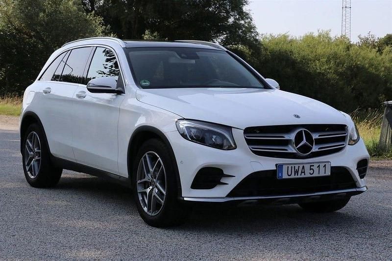 Vit Begagnad 2018 Mercedes GLC220 AMG line SUV | 289 900 kr (Marknadspris) - Bild 1/4