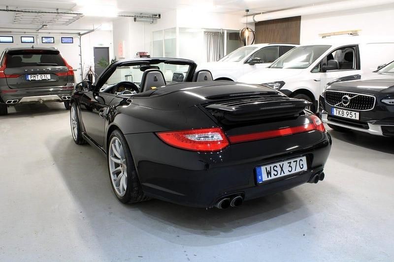 Begagnad Porsche 911 Carrera 4S 408 HK (300 kW) 2010 Svart