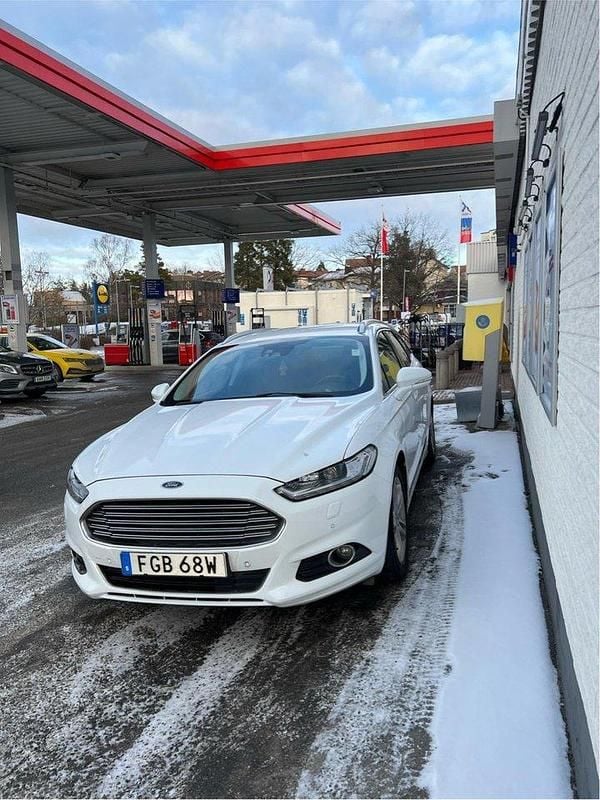 Vit Begagnad 2019 Ford Mondeo Business Edition Kombi | 99 000 kr (Lite dyr) - Bild 1/4