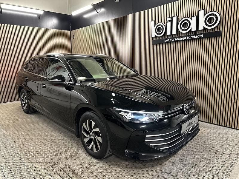 Begagnad VW Passat Business 150 HK (110 kW) 2024 Svart Kombi