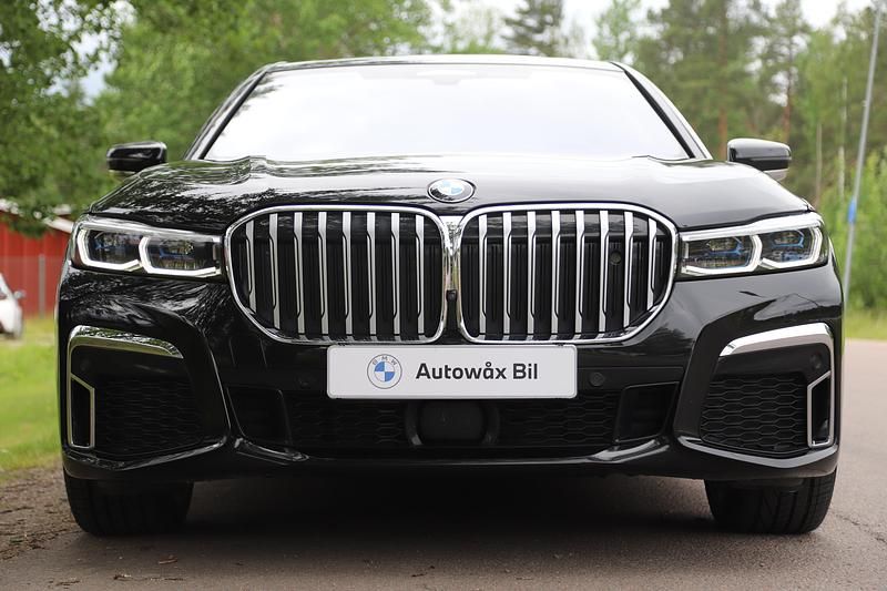 Begagnad BMW 745e Comfort Edition 2020 Svart Sedan