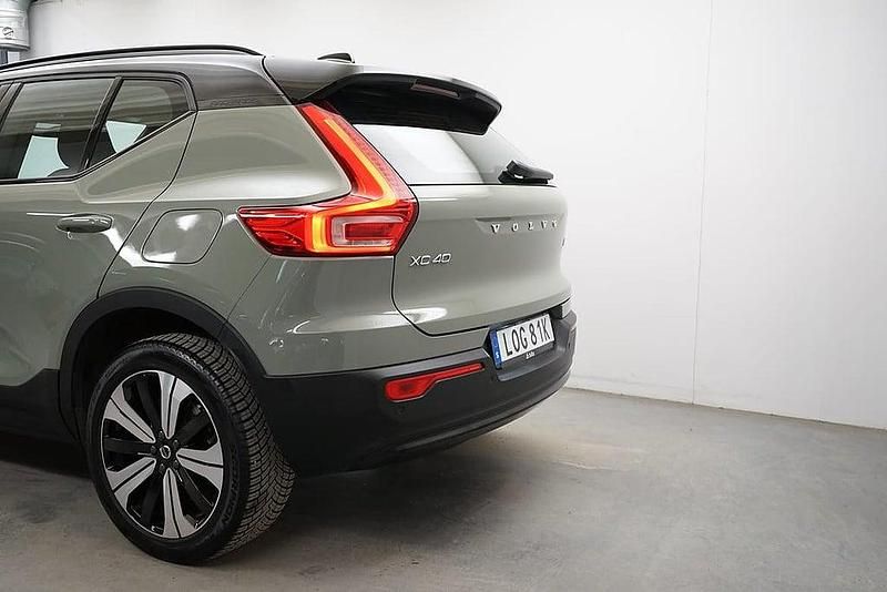 Begagnad Volvo XC40 Single Motor 175 kW (238 HK) 2022 Grön SUV