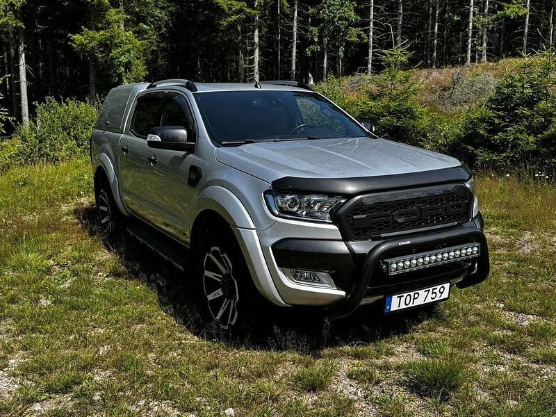 Grå Begagnad 2018 Ford Ranger Pickup | 310 000 kr (Dyr) - Bild 1/4