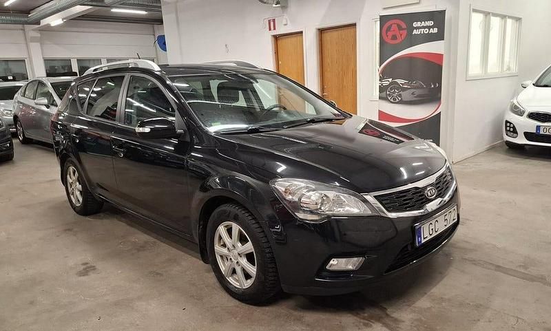 Begagnad Kia Ceed Sportswagon 128 HK (94 kW) 2011 Svart Kombi