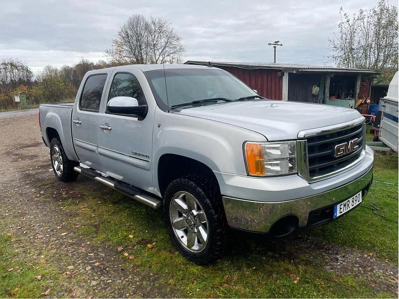 Silver Begagnad 2013 GMC Sierra Pickup | 175 000 kr - Bild 1/4