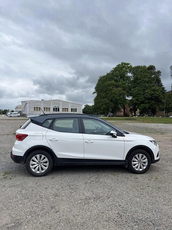 Vit Begagnad 2019 Seat Arona Style SUV | 105 000 kr (Lite dyr) - Bild 1/4
