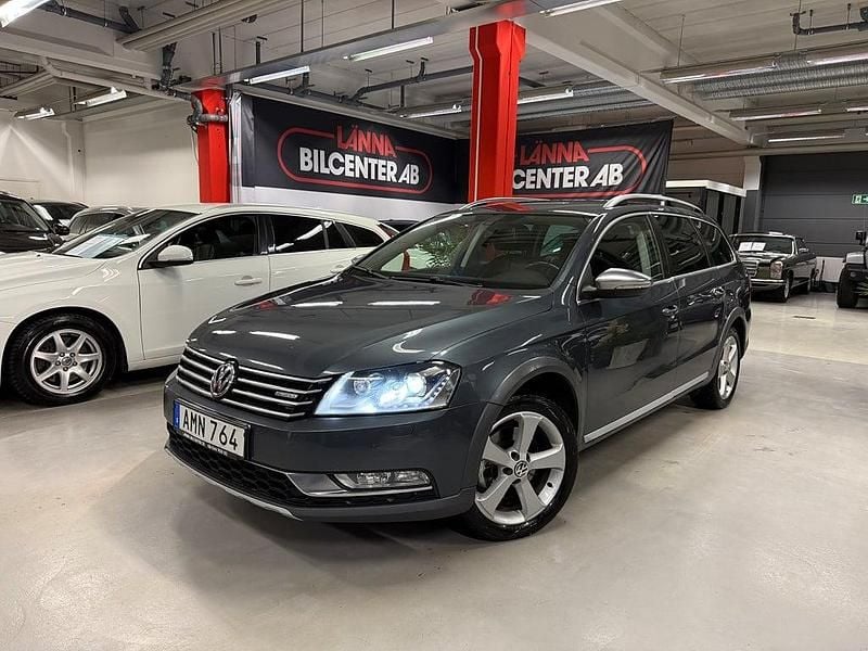 Icelandic greymetallic Begagnad 2014 VW Passat Alltrack Kombi | 99 800 kr (Marknadspris) - Bild 1/4