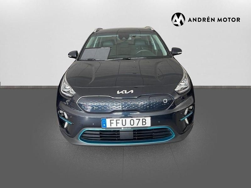 Begagnad Kia e-Niro Advance 150 kW (204 HK) 2022 Blå SUV