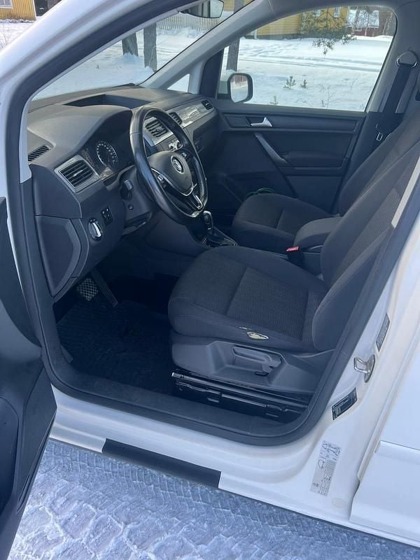 Begagnad VW Caddy Maxi Life Life 150 HK (110 kW) 2018 Minibuss
