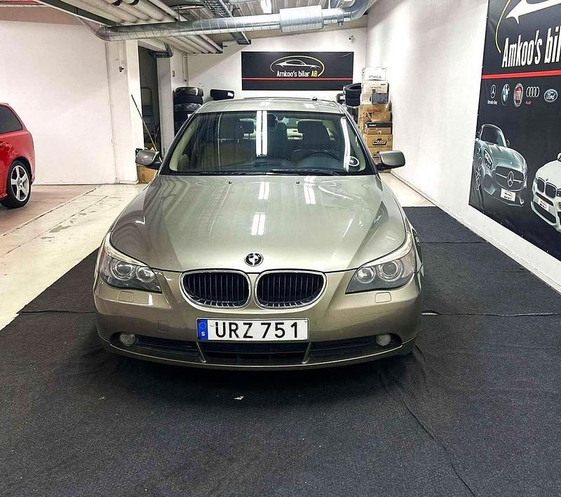 Begagnad BMW 520 170 HK (125 kW) 2003 Grön Sedan