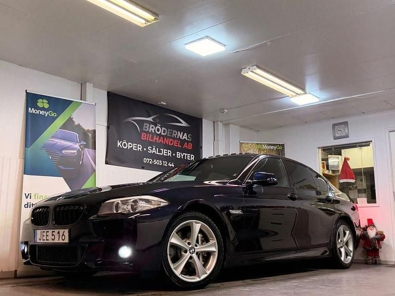 Begagnad BMW 525 M Sport 218 HK (160 kW) 2013 Blå Sedan