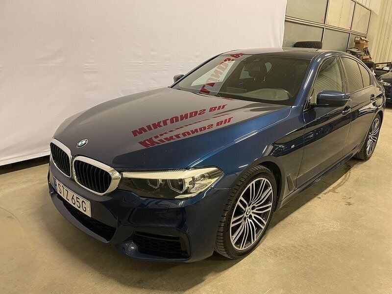 Blå Begagnad 2019 BMW 530 M Sport Sedan | 324 900 kr (Bra pris) - Bild 1/4