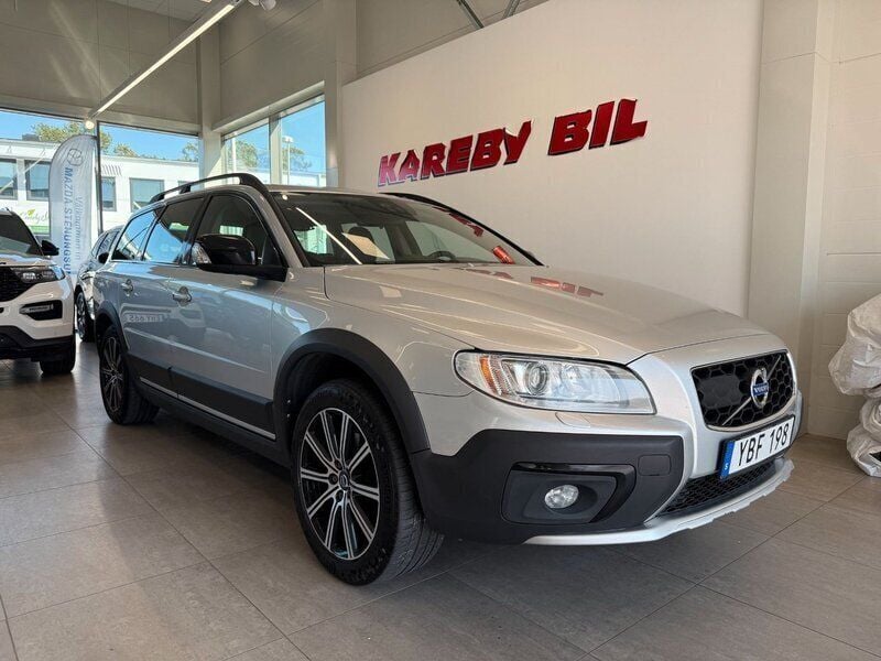 Silver Begagnad 2015 Volvo XC70 Momentum SUV | 148 900 kr (Marknadspris) - Bild 1/4