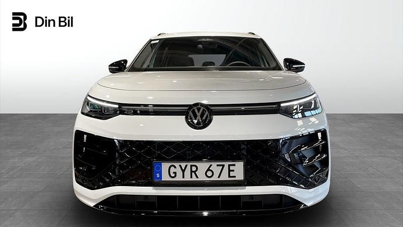 Ny VW Tayron R-line 177 HK (130 kW) 2025 Vit SUV