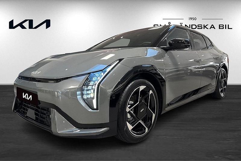 Grå Ny 2026 Kia EV4 2 Halvkombi | 590 700 kr - Bild 1/4