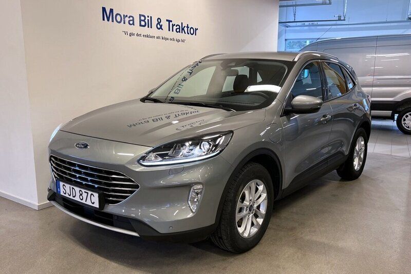 Grå Begagnad 2021 Ford Kuga Titanium SUV | 374 900 kr - Bild 1/4