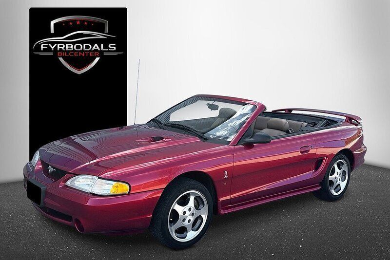 Mörkröd Begagnad 1996 Ford Mustang Convertible Cab | 159 000 kr - Bild 1/2