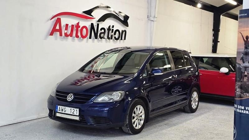 Blå Begagnad 2007 VW Golf V Trendline Halvkombi | 39 900 kr (Lite dyr) - Bild 1/4