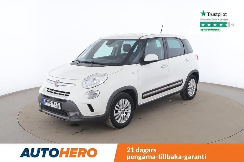 Vit Begagnad 2016 Fiat 500L Trekking Minibuss | 99 000 kr (Superpris) - Bild 1/4