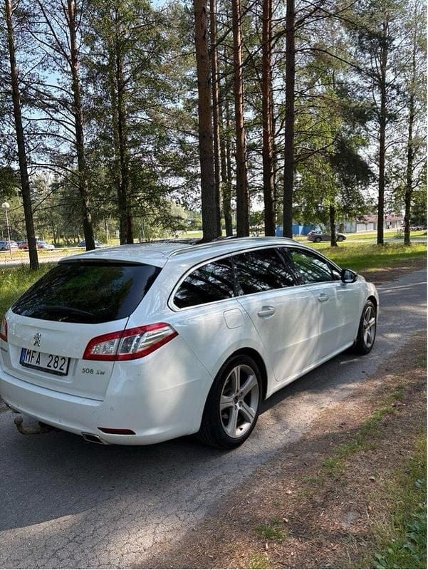Vit Begagnad 2012 Peugeot 508 Kombi | 64 000 kr (Bra pris) - Bild 1/4