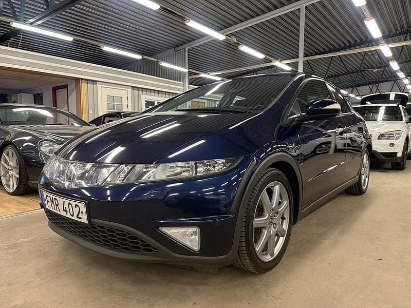 Blå Begagnad 2007 Honda Civic Sport Halvkombi | 39 900 kr (Marknadspris) - Bild 1/4
