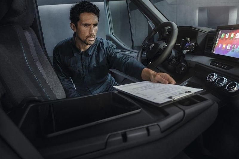 Begagnad Renault Master 2024 Blå Minibuss