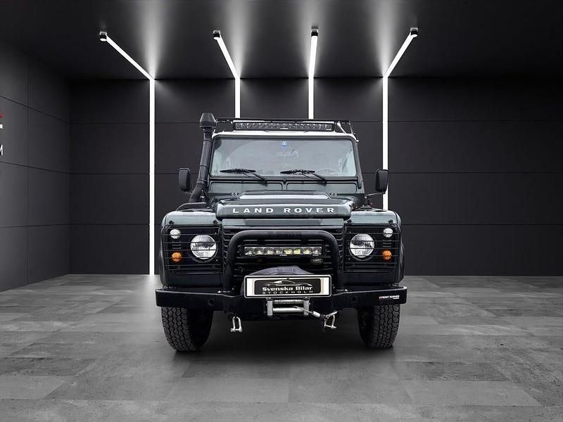 Begagnad Land Rover Defender 122 HK (89 kW) 2009 Grön Pickup